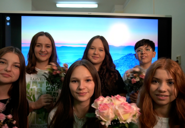 Telewizja Szkolna Łososina Dolna. Życzenia z okazji Dnia Nauczyciela
